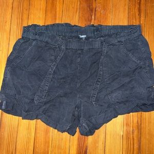 Aerie black women’s shorts size medium
